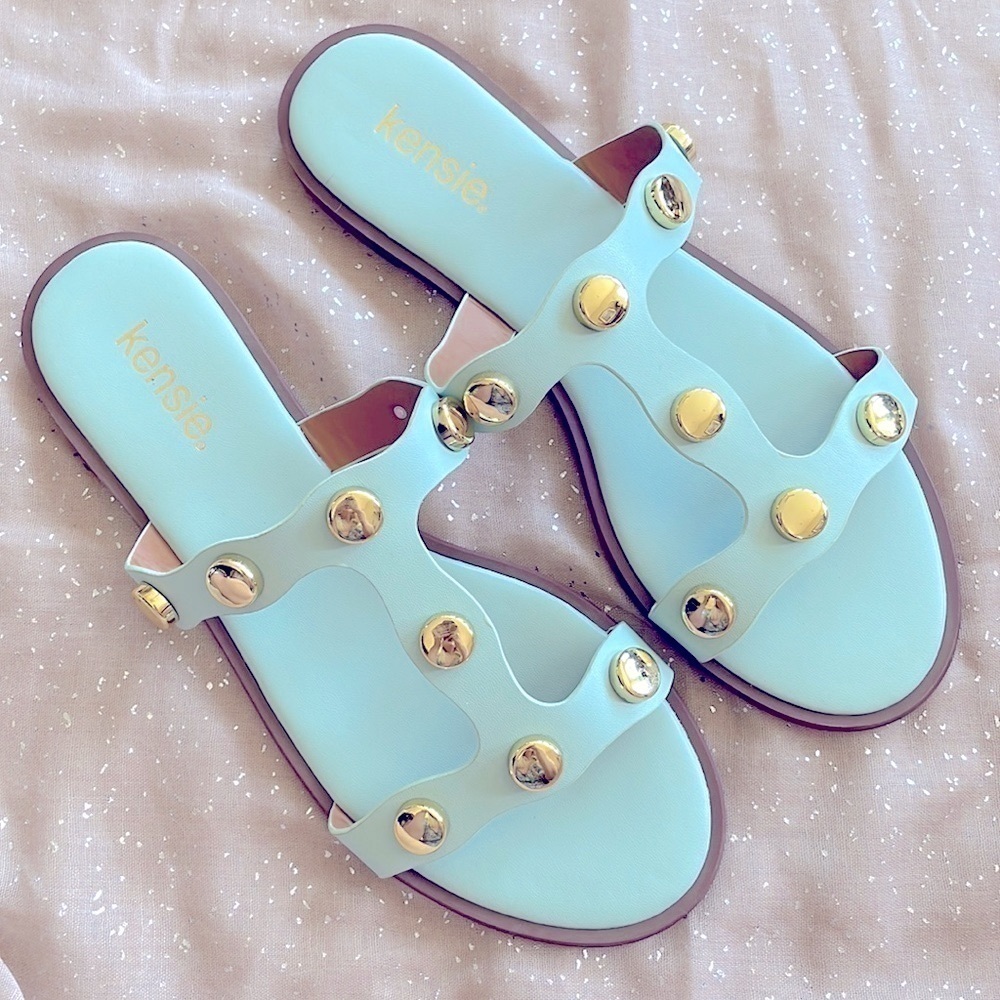 Brand New Kensie Seafoam Mint Green Gold Tone Studded Slides Sandals